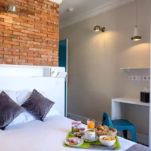 Hotel De Montparnasse, Paris