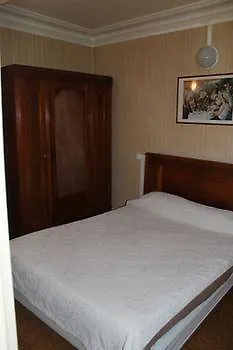 ***  Hotel De Nantes Parigi Francia